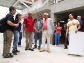 Sir Rogers visita Proyecto Integral de Viviendas Santa Rosa. 17 de enero de 2013